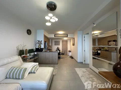 Beachfront Apartment with Stunning 37th-Floor Sea Vie