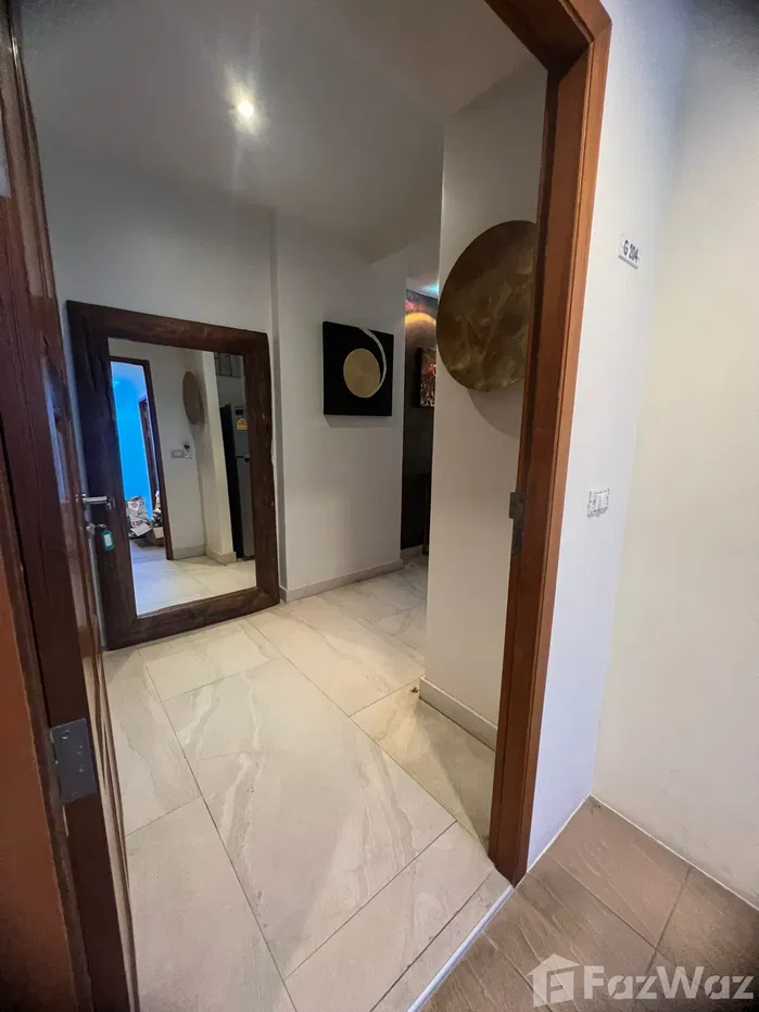 picture Large 2 Bedroom Condo for sale - 3/21