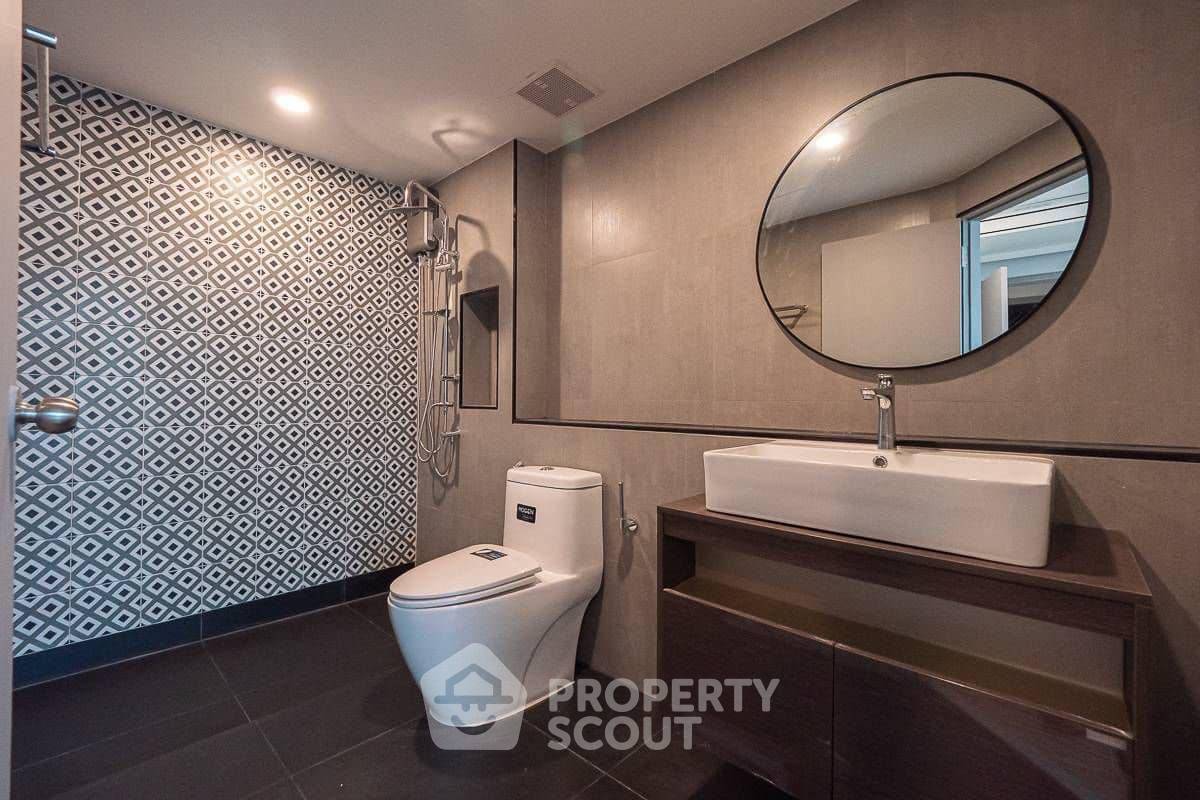 picture 2-BR Condo at Sarin Place Condominium near BTS Ratchayothin (ID 1207044) - 9/10