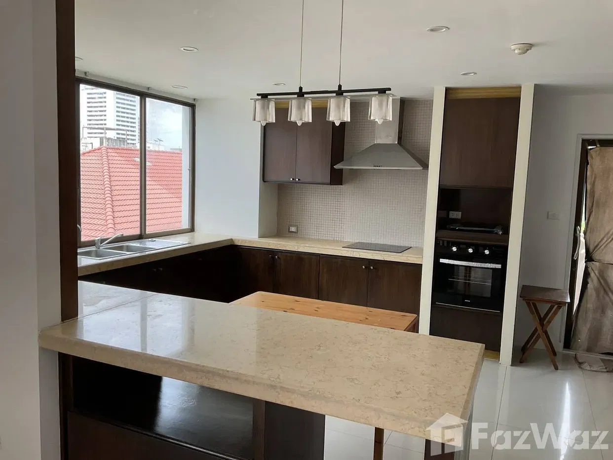picture FOR RENT – Stylish spacious 3BR Condo in Ekkamai - 9/13