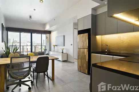 High end Condo in Asoke prime location