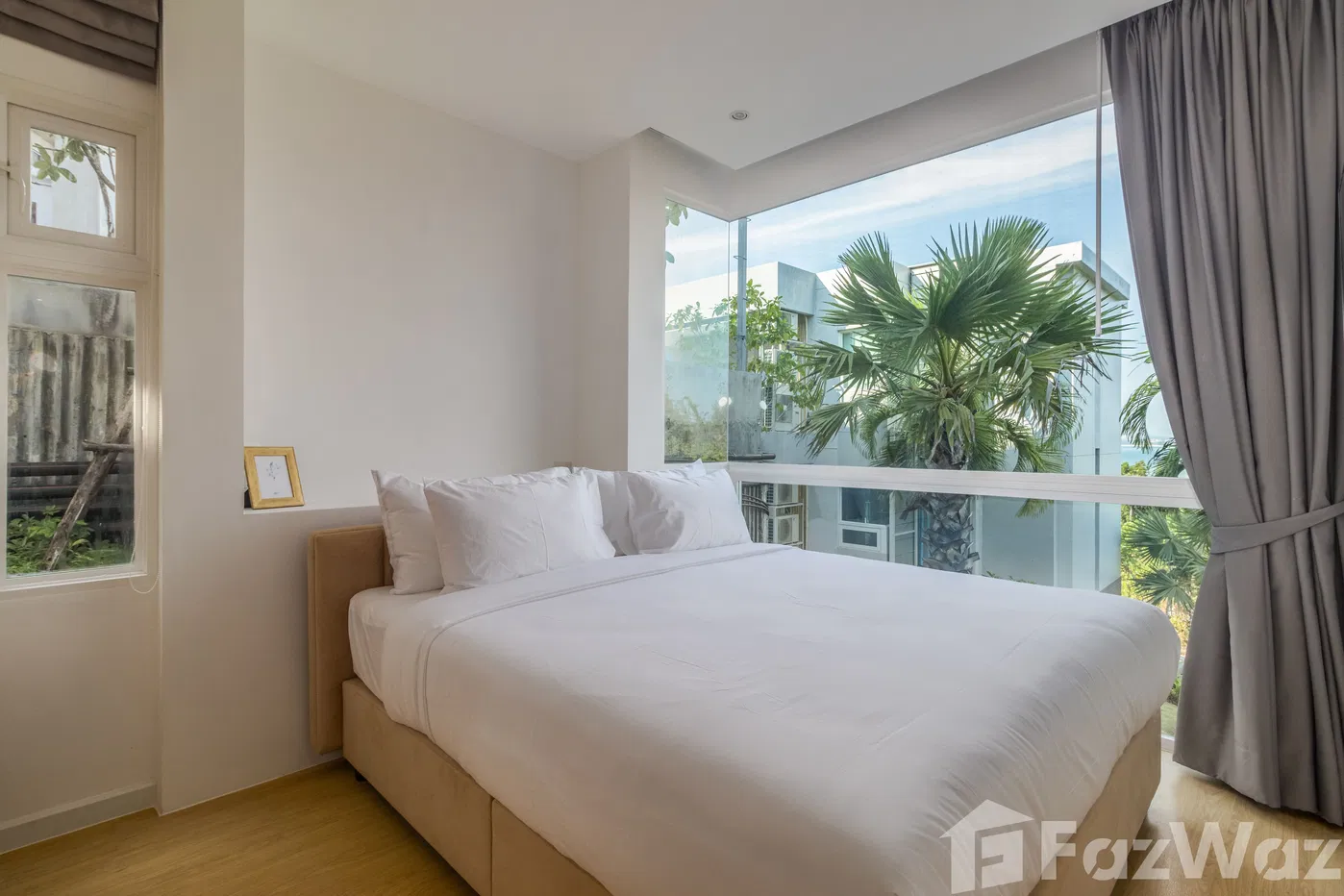 picture Unique Beachfront Seaview 2 Bedroom Condo For Sale - 6/9
