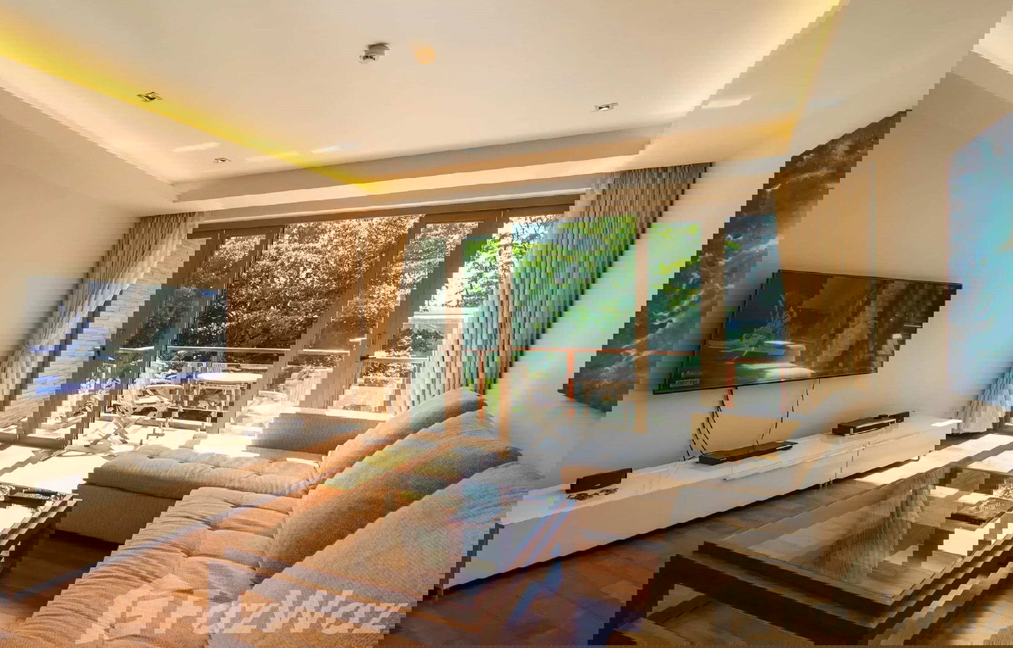 picture 2 Bedroom Condo for sale at Pearl Of Naithon - 6/12