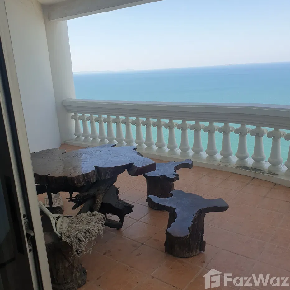 picture Spacious beachfront condo for sale - 3/12