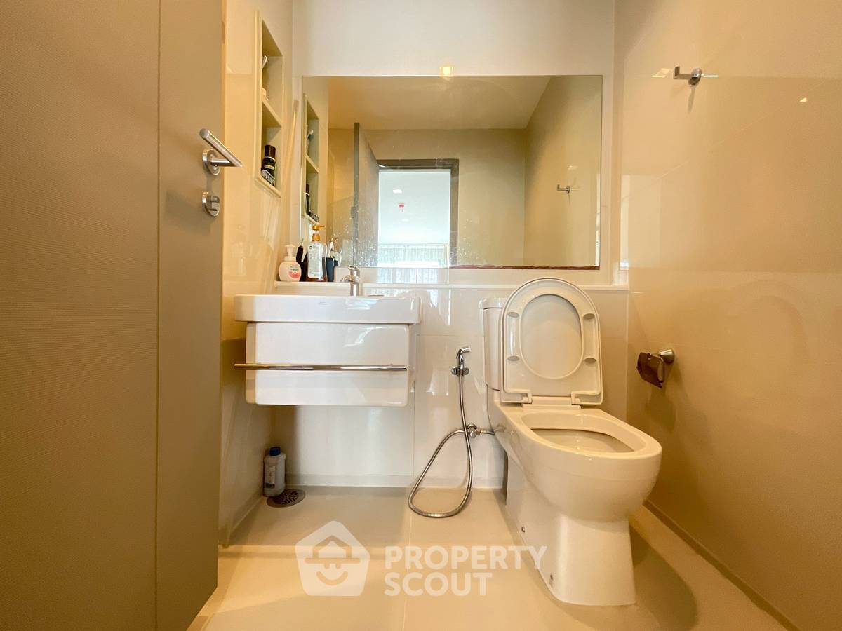 picture 2-BR Condo at Life Asoke - Rama 9 near MRT Phra Ram 9 (ID 2250904) - 12/13