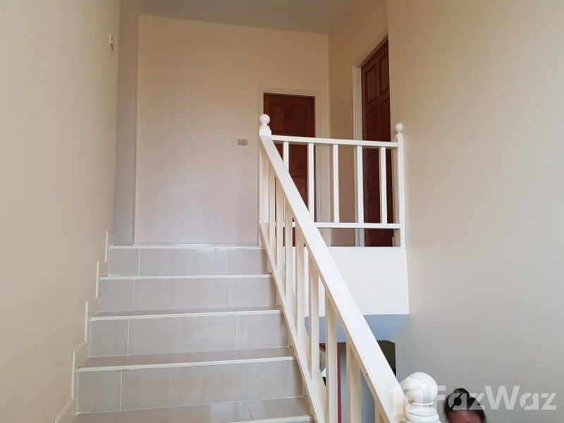 picture 4 Bedroom Villa for sale at Lakeside Court - 31/48