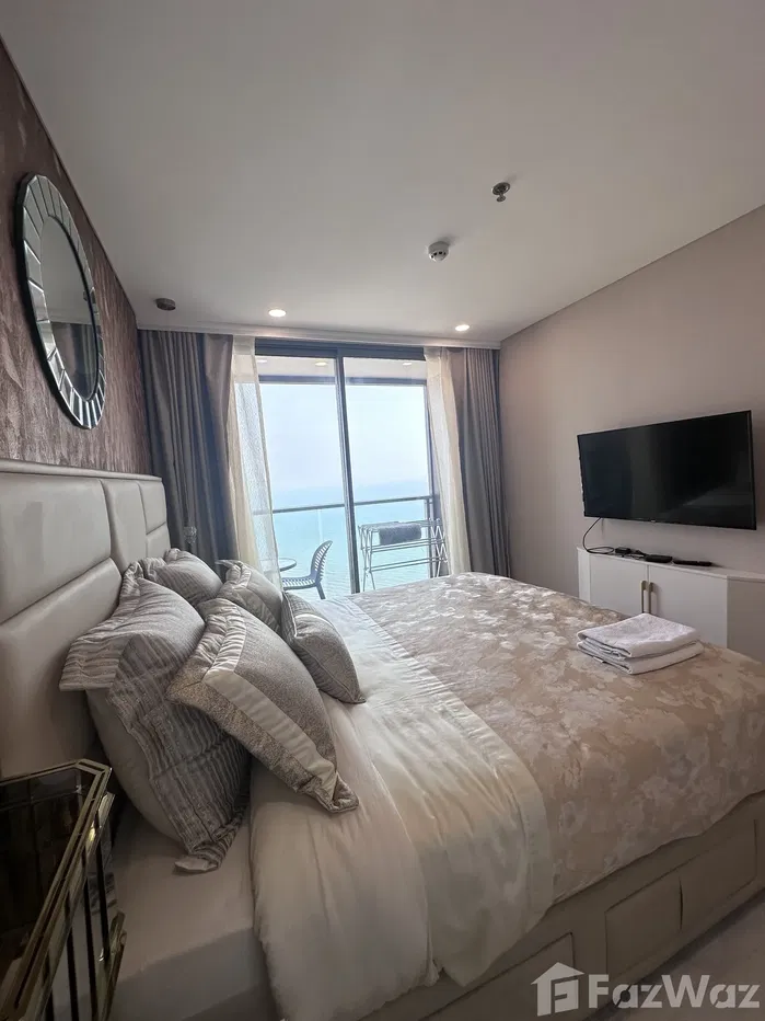 picture Copacabana Beach Condominium in front of Jomtien Beach - 2/9
