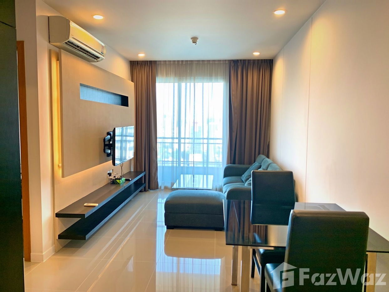 picture stunning view circle condo 1bed - 8/10
