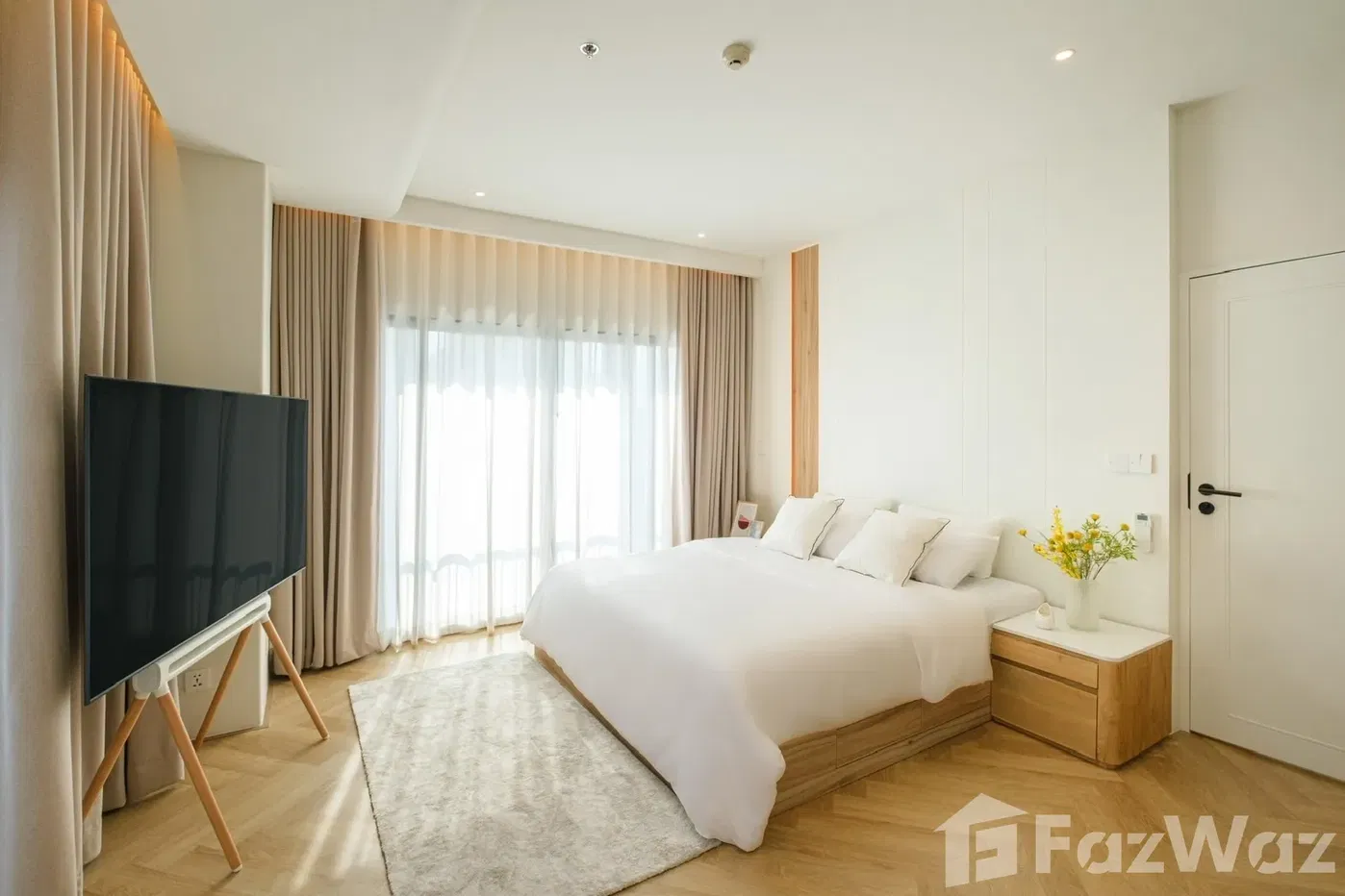 picture 2 Bedroom Condo for sale at Noble Reveal - 12/19