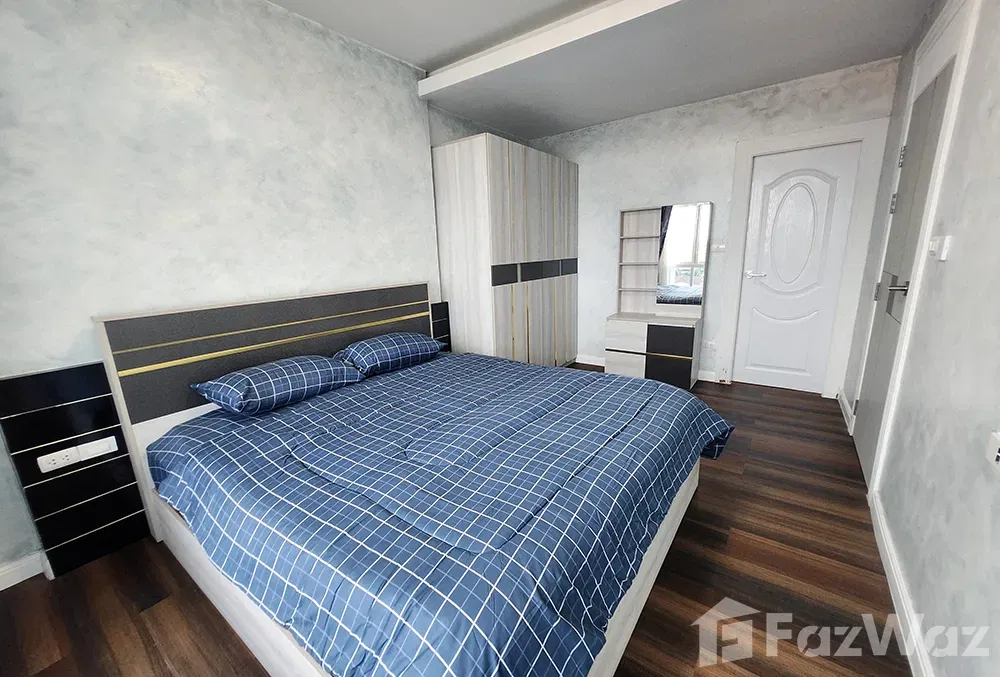 picture THE BEST 2 bedroom penthouse TOP floor CORNER Unit - 12/29