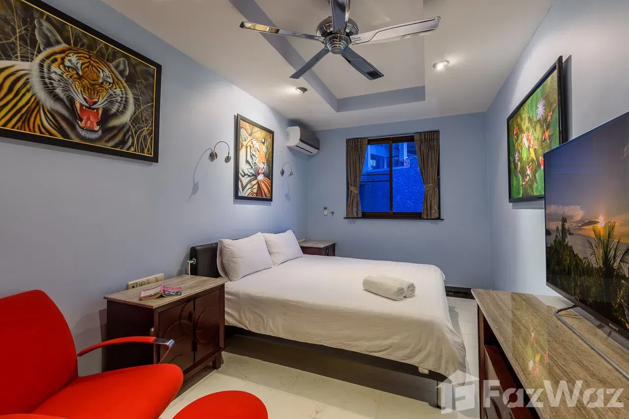 picture Stunning seaview townhouse with shared pool and garden. - 27/30