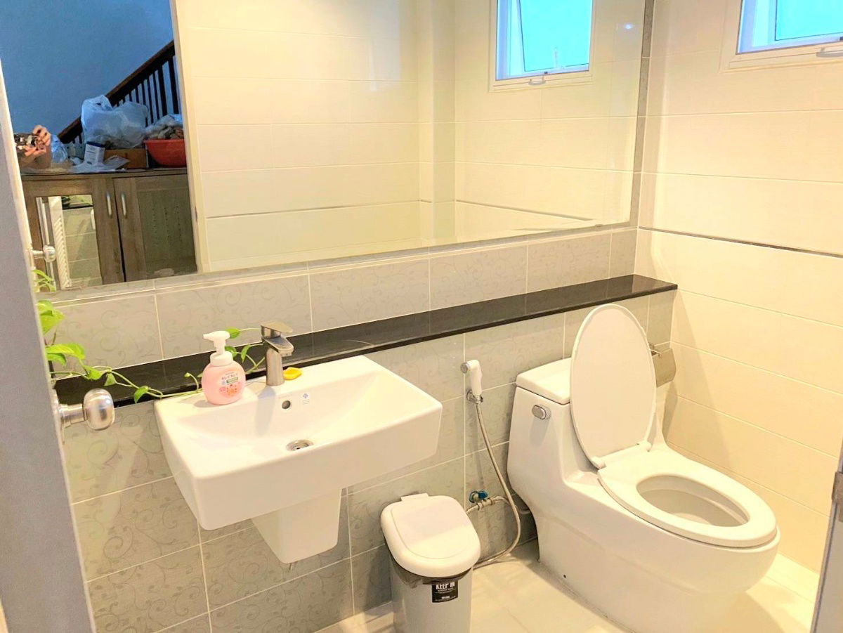 picture Ready-to-Move-In Home at Le Neo 2 – Upgraded & Value-Packed! - 12/14