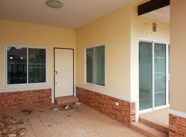picture FOR SALE  TOWNHOUSE PROPERTY  1700000 BAHT. - 3/8