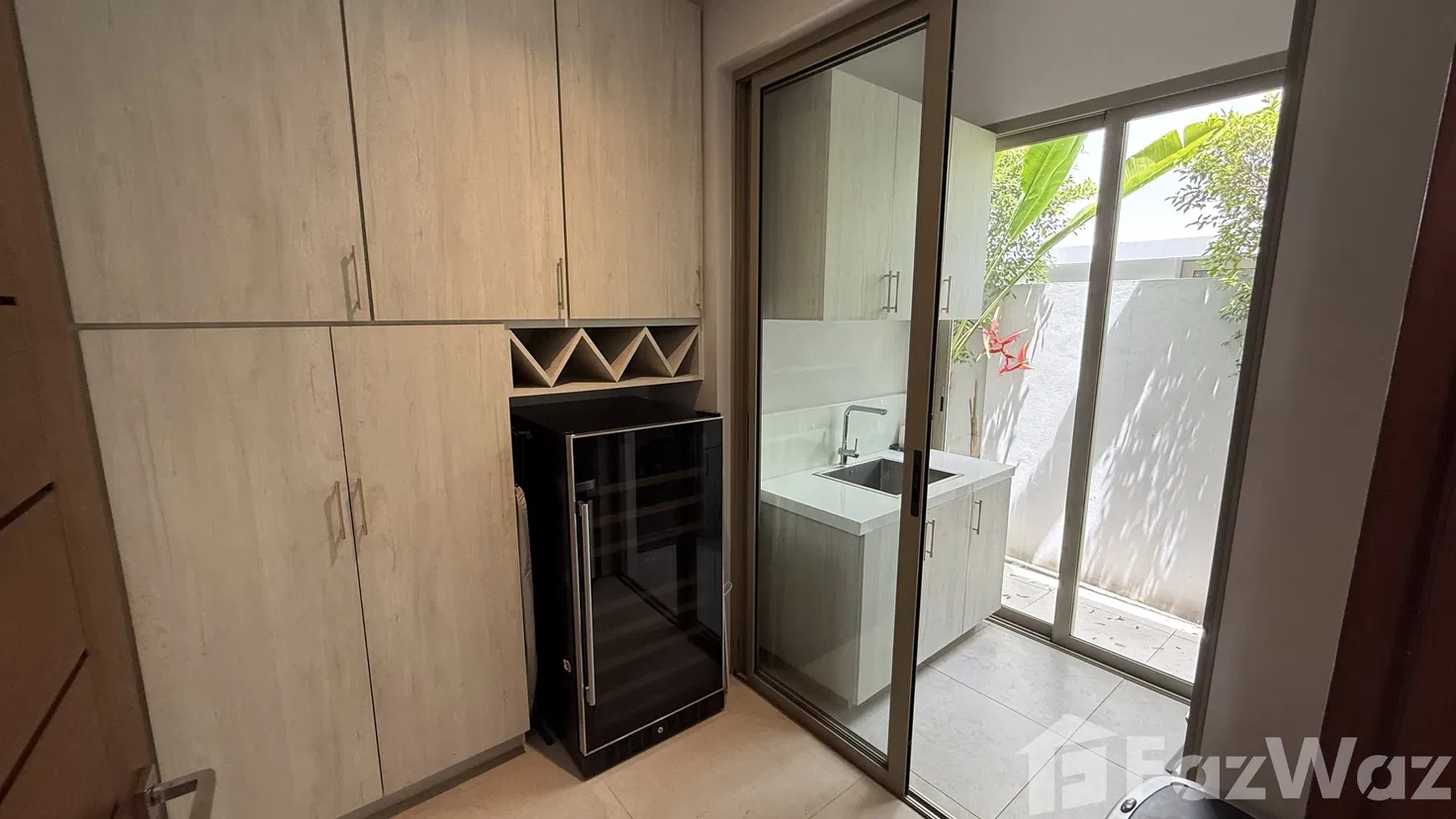 picture 4 Bedroom Villa - 23/43