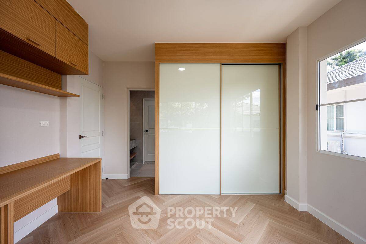 รูป บ้าน 3-ห้องนอน ใน สวนหลวง (ID 2251803) - รูปที่ 19/23