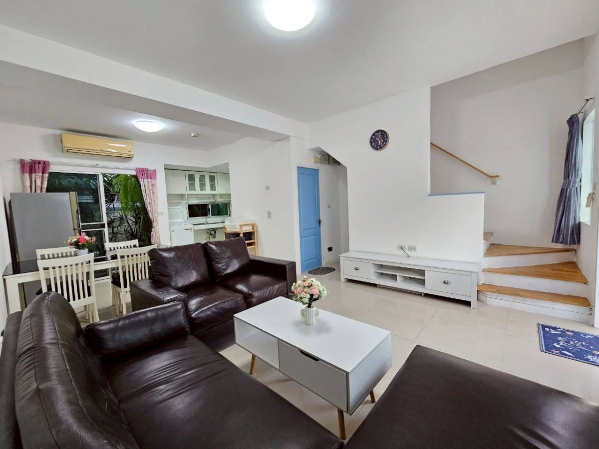 รูป Townhome  3 ชั้น เช่า เดินทางง่าย 4 เส้นทางหลัก กรุงเทพกรีฑา/พระราม 9/ศรีนครินทร์/รามคำแหง - รูปที่ 2/21