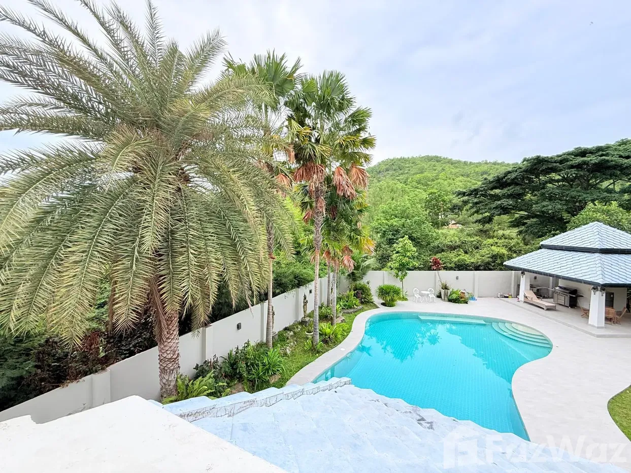 picture Rare 5-Bedroom Villa Near Hua Hin Town with Mountain Views - 35/44