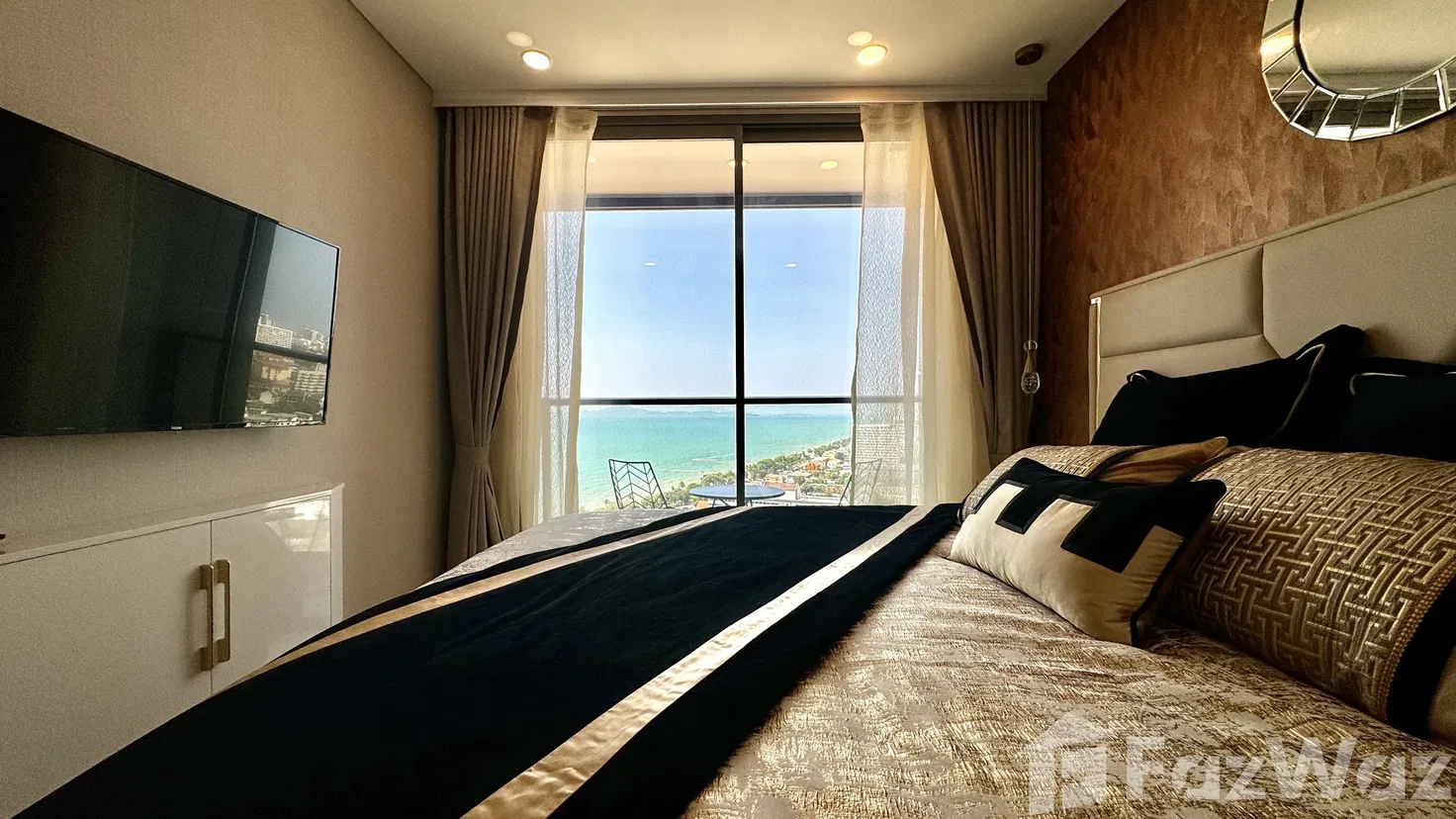 picture Gorgeous city and sea view - 4/18