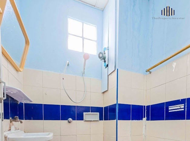 picture 7-storey apartment building for sale in a high-demand area near MRT Charan 13. Strong structure, consistent high occupancy - 6/22