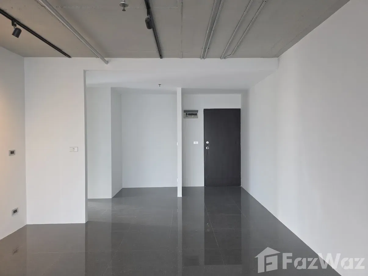 picture Sales of 93.5 sqm Bangkok Apartment Corner Unit on 37 Floors - 12/20