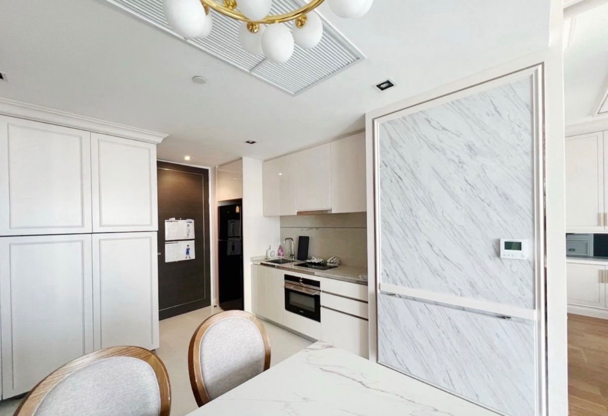picture Rent The Bangkok Sathorn, beautiful, luxurious, with private elevator, near BTS Surasak. Interested, add Line @841qqlnr - 9/10