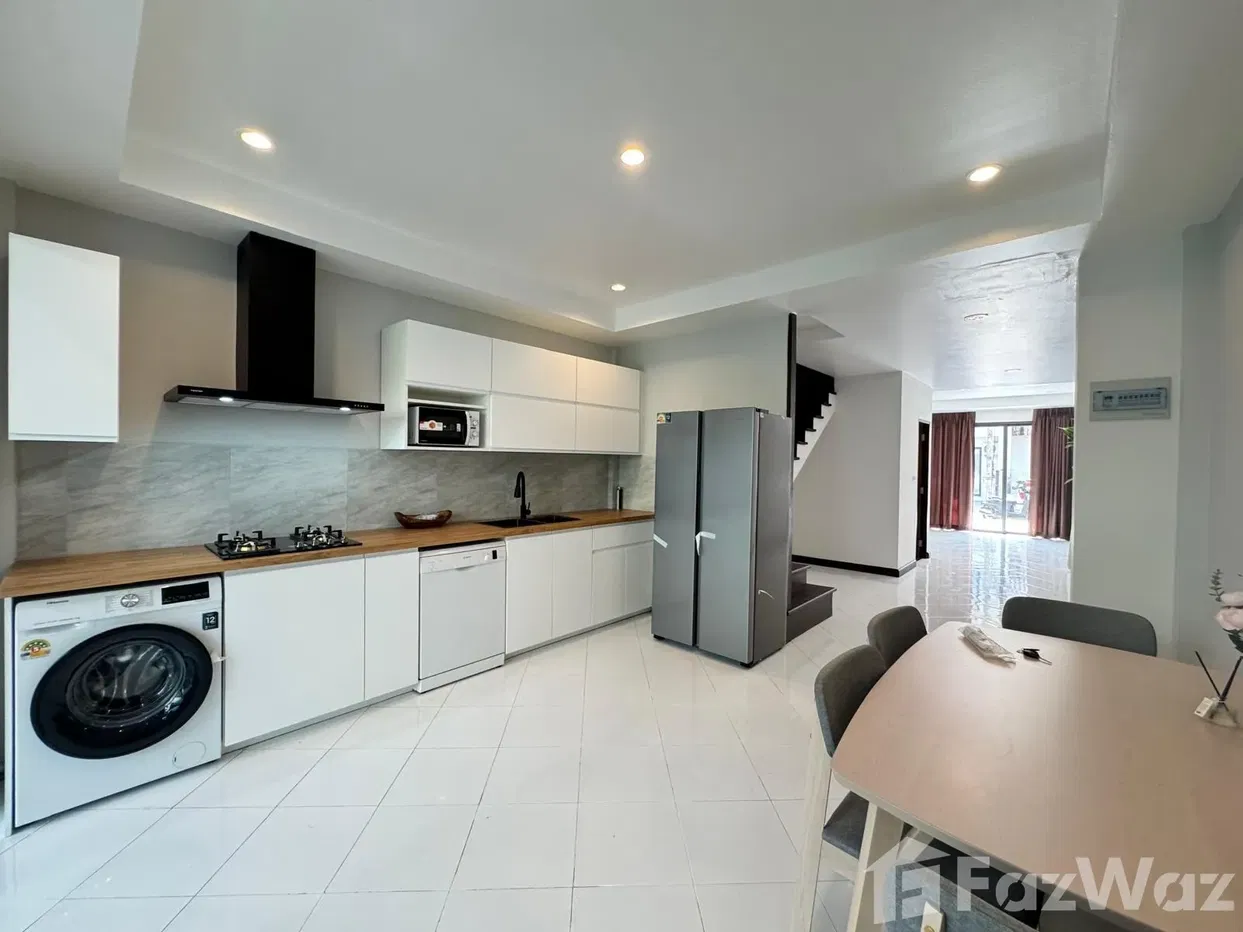 picture 2 Bedroom Townhouse for sale in Bo Phut, Surat Thani - 1/14