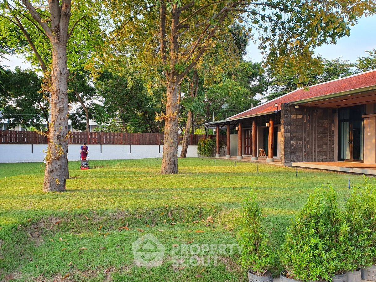 picture 1,200 m² Land for Sale in Nuan Chan (ID 2250622) - 2/5