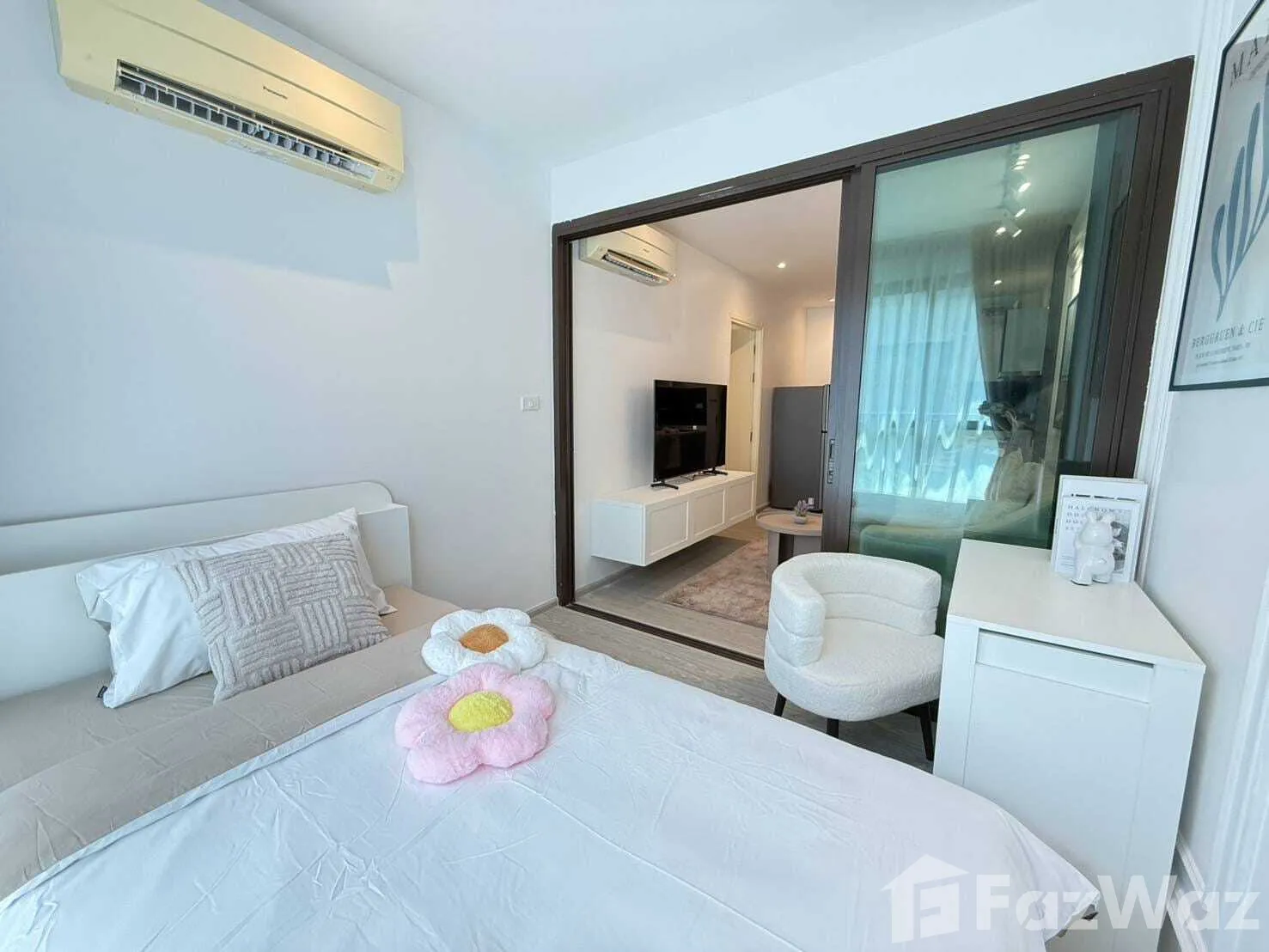 Fully furnished and renovated 2 bedroom condo at Central 5364627 - image 4