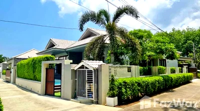 Houses for rent Phuket : 4 Bedroom Villa for rent in Thep Krasattri, Phuket  5648473