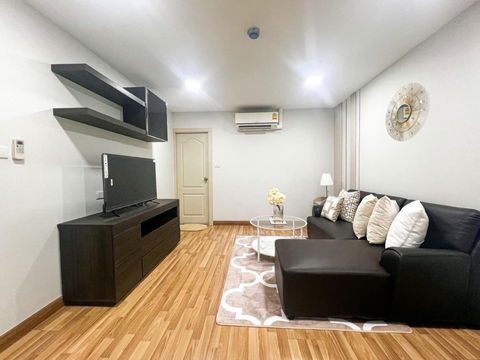 Don't delay 🔥🔥For rent: The One Plus @ Srinakarindra, beautiful room, exactly as pictured, fully furnished‼️ 