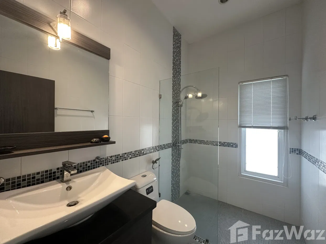 picture Large Private 4 Bedroom Pool Villa with Guest House - 13/31