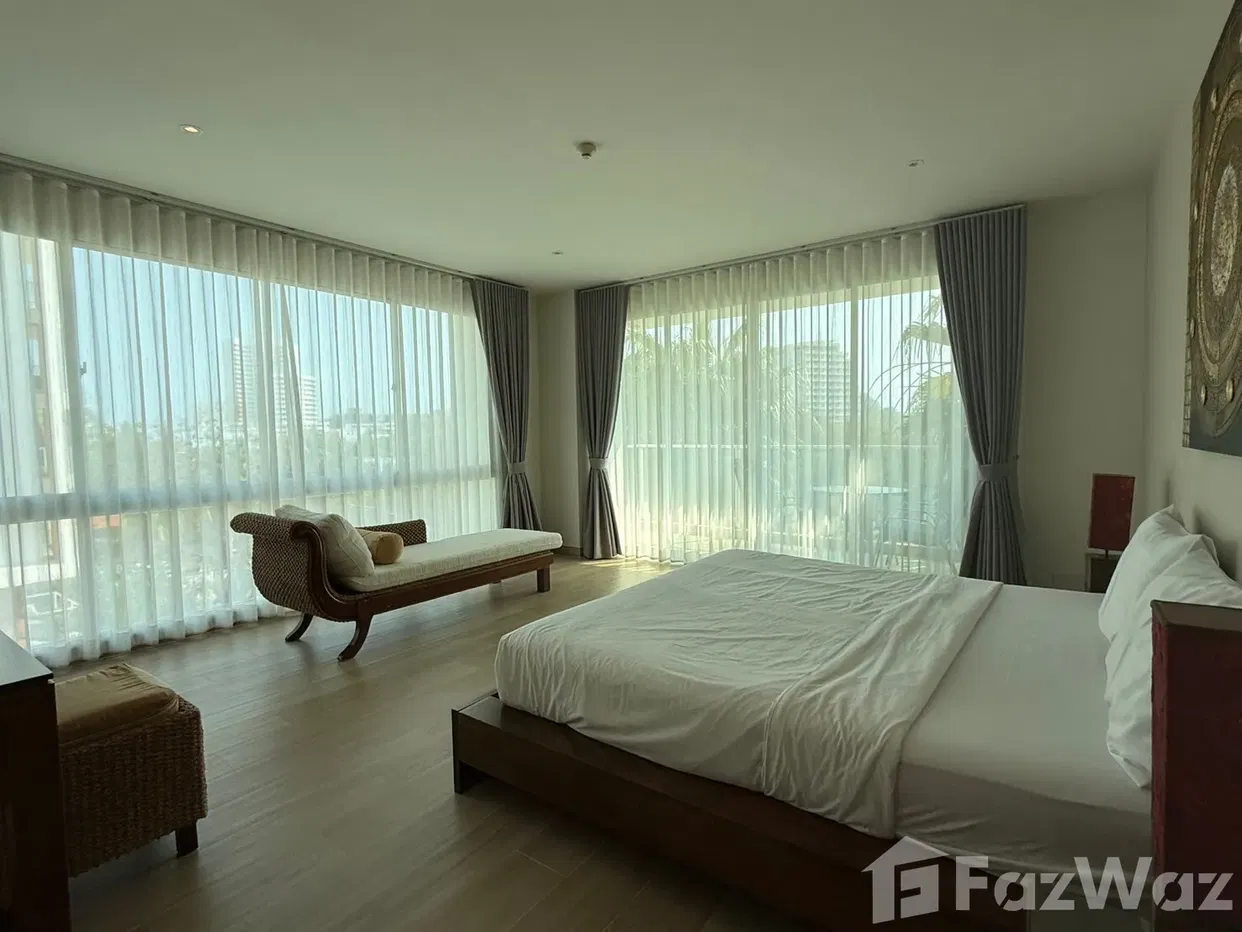 picture Newly Renovate 3 bedroom Condo at The Breeze - 21/39