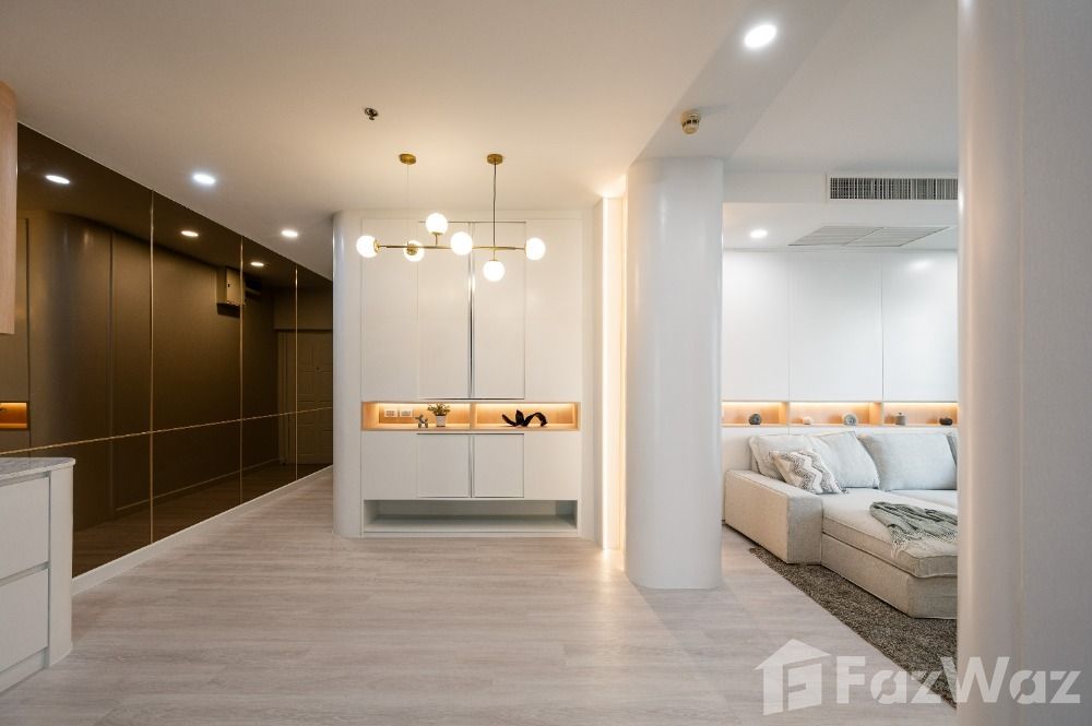 picture Amazing Corner Unit - 7/11