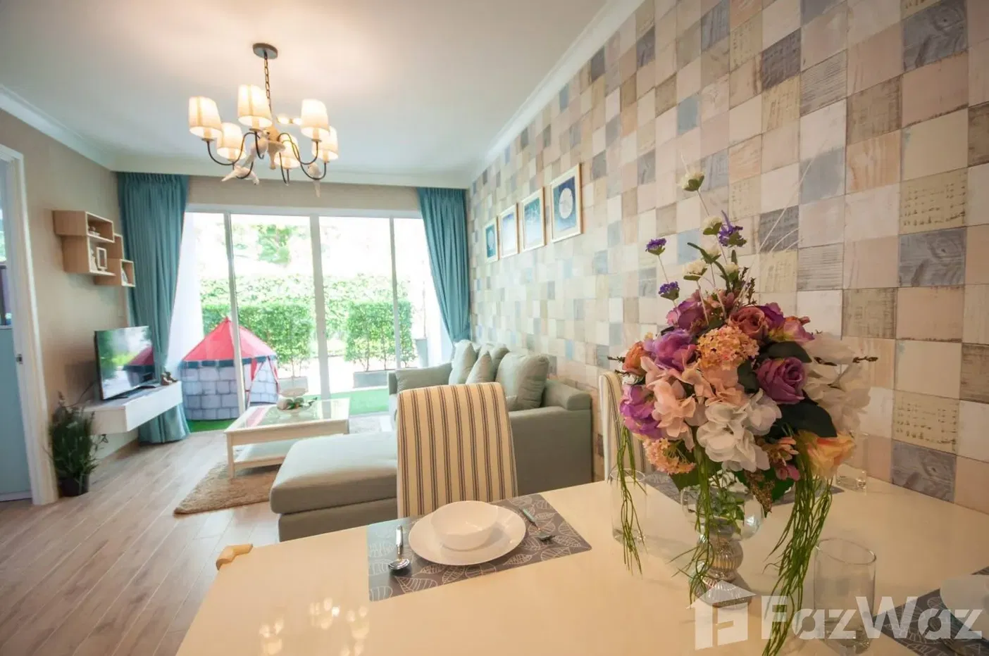 picture 2 Bedrooms with Garden View - 9/13