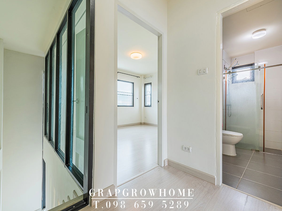 picture 3-storey townhouse, Eco Space Bangna-Wongwaen, near Mega Bangna-Expressway-Suvarnabhumi Airport - 21/28