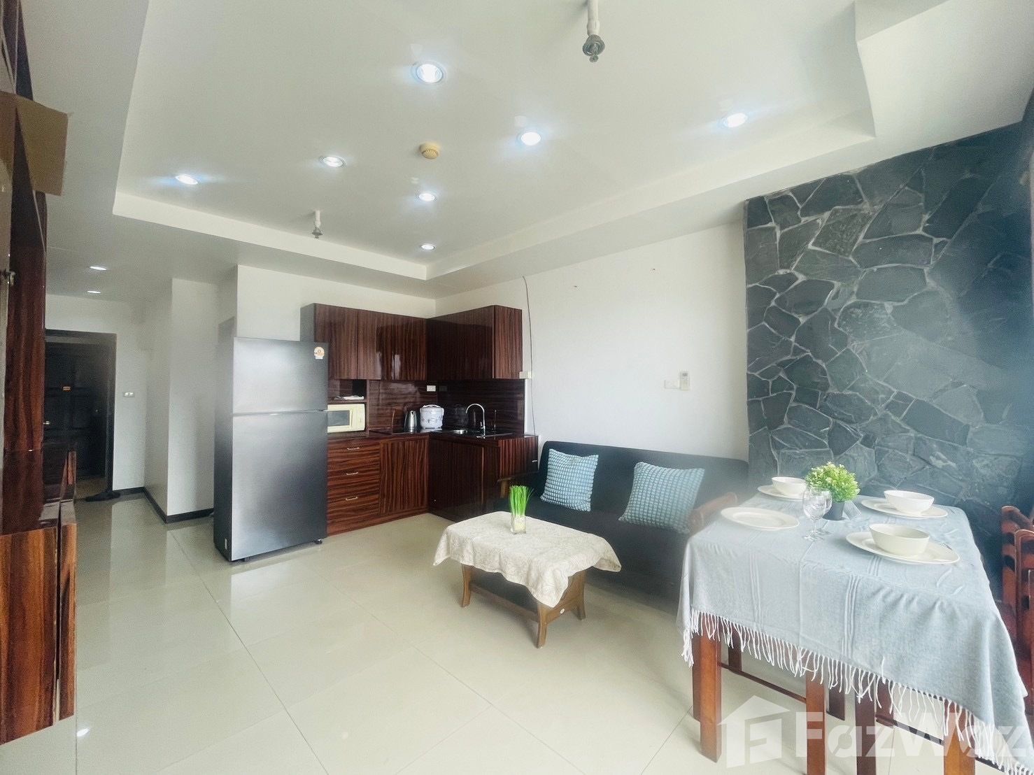 2 Bedroom Condo for sale at Patong Tower 1822458