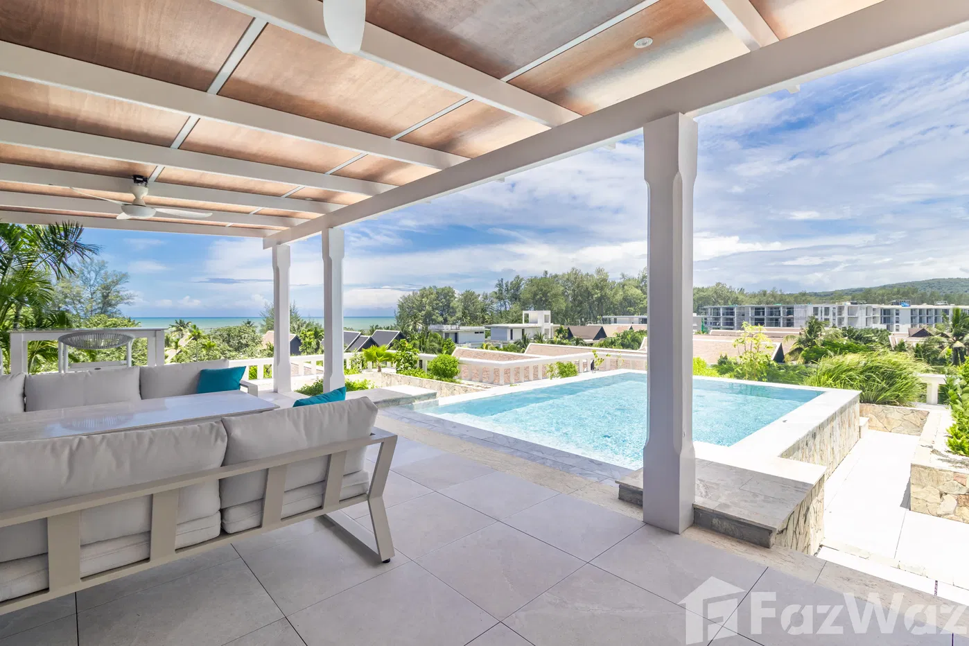 picture Stunning beachfront penthouse with a private pool and 3 bed - 7/35