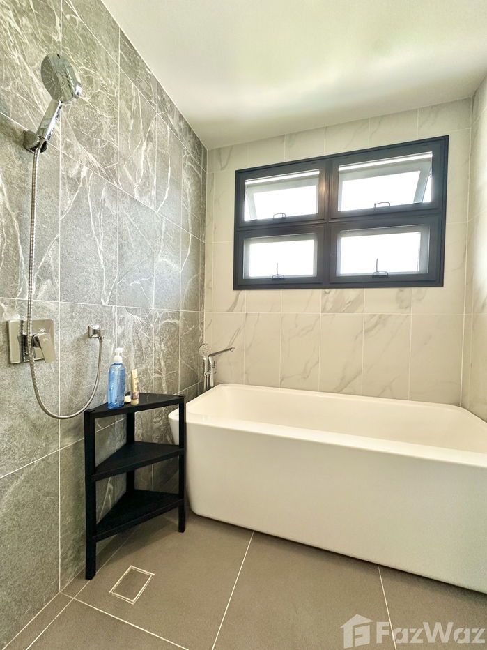 picture 4 Bedroom Luxury House for Sale at Supalai Lake Ville - 14/19
