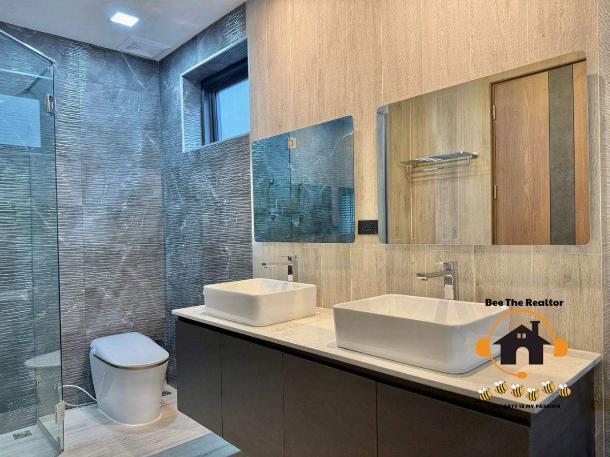picture Luxury Pool Villa for Sale – Mabprachan Area - 13/29
