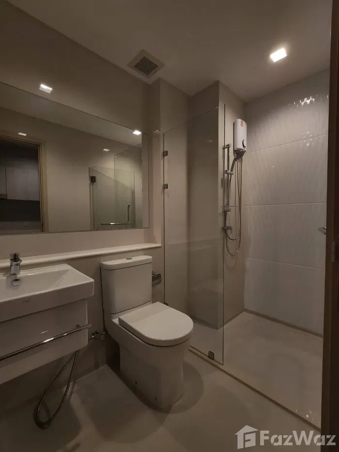 picture Studio Condo for sale at Life One Wireless - 4/9