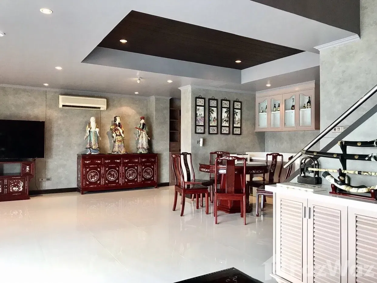 picture 2-Storey Penthouse for Sale at Jomtien Plaza Condotel - 26/29