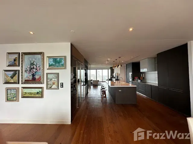 picture 4 Bedroom Penthouse for sale at 185 Rajadamri - 3/20