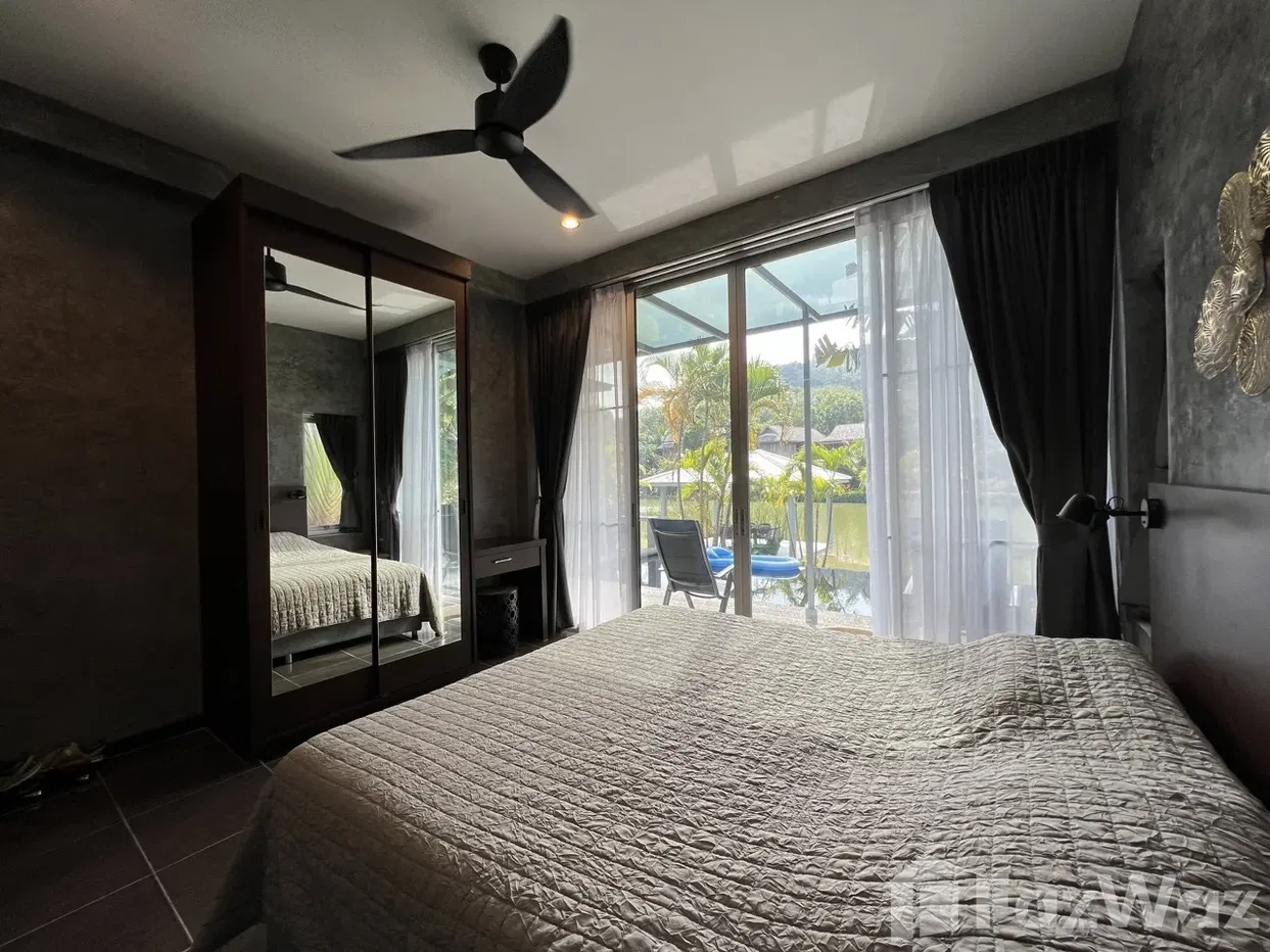 picture Renovated 4 Bedroom Lakefront Villa in Casa Sakoo - 14/24