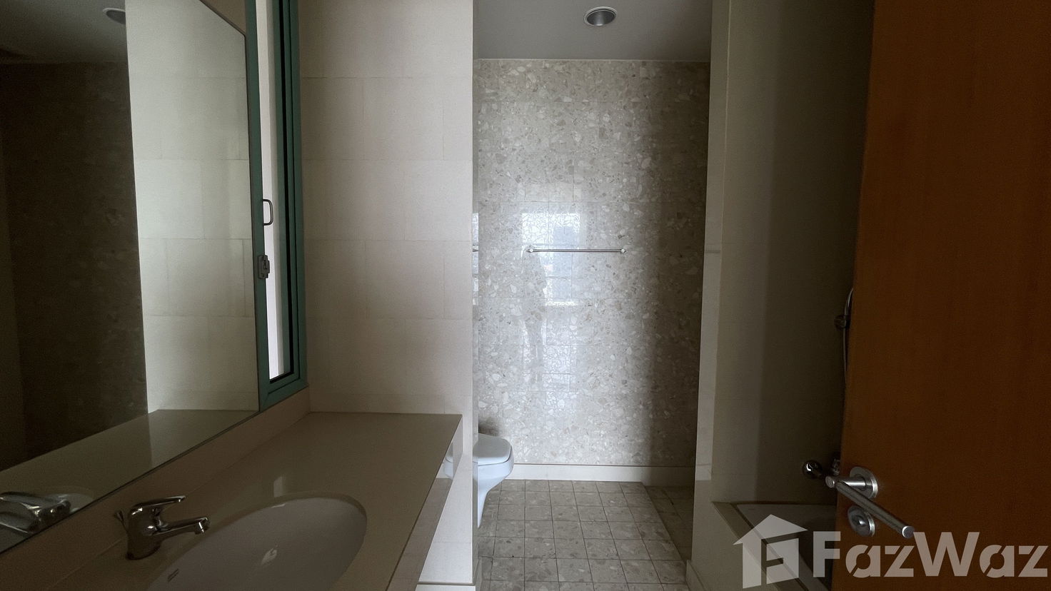 picture Two Bedrooms Condo for sale - 16/17