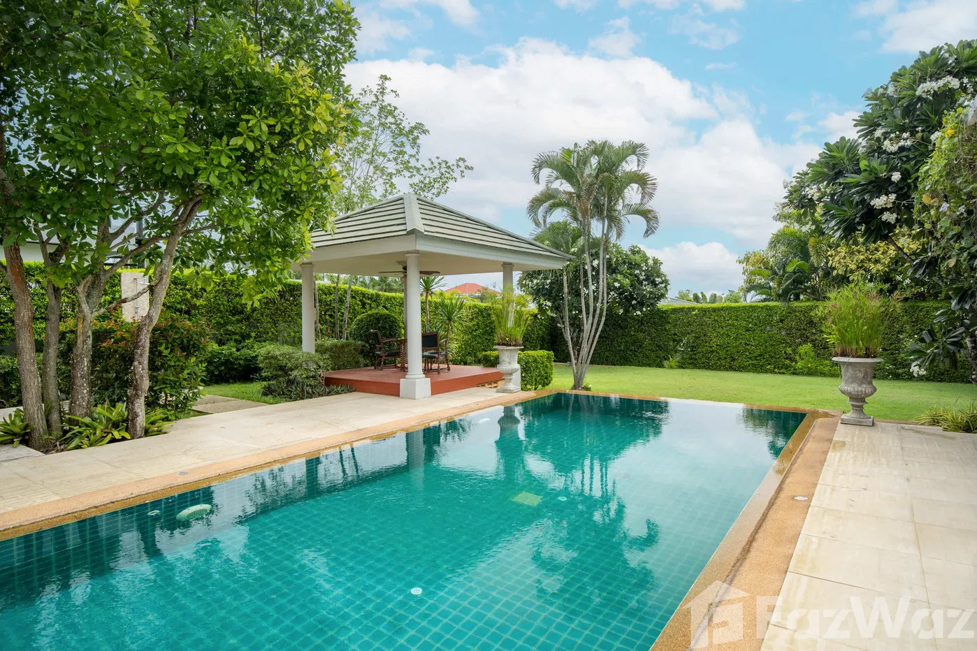 picture Luxury Vintage 3BR Villa with Pool, Garden & Bathtubs - 17/68