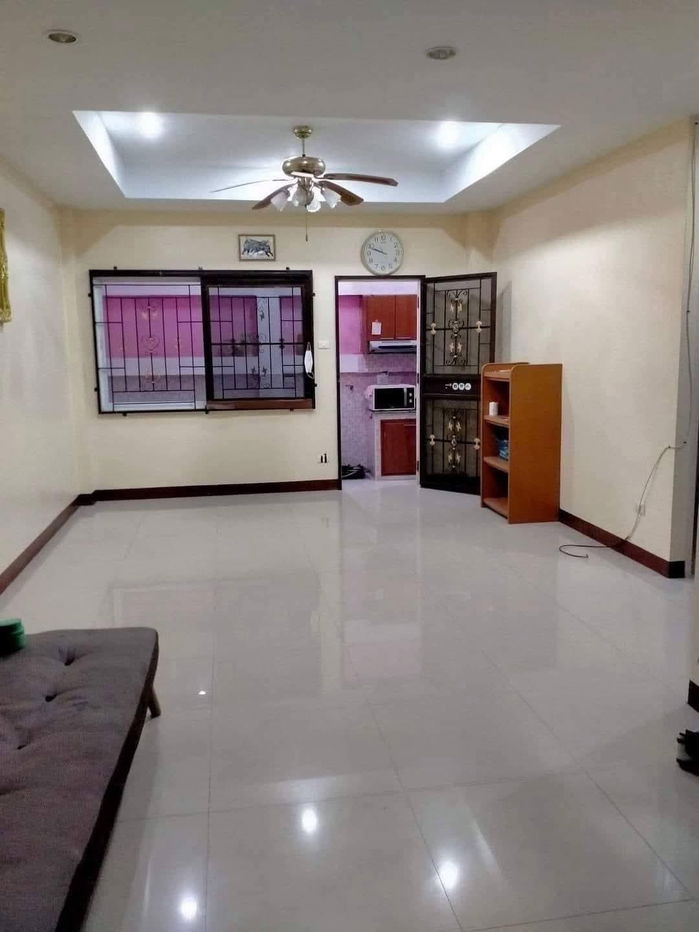 picture Townhouse in South Pattaya for Sale, located near Aksorn School - 7/11