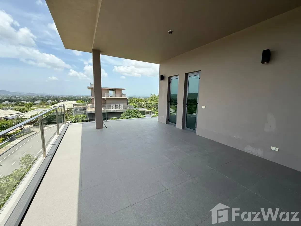 picture Exceptional 4-Storey Villa at Black Mountain Golf Resort - 69/83