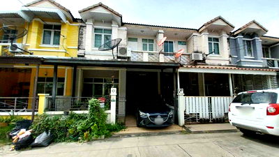 Townhouses for rent Nimit Mai Road : Townhome for rent in Rueanrudee 5, Hathairat, Ramintra, Khu Bon, Khlong Sam Wa.