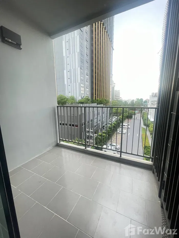 picture The Base Central Pattaya - 15/16