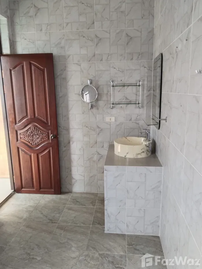 picture reduced! 4 Bedroom Villa at Royal Garden - 27/47